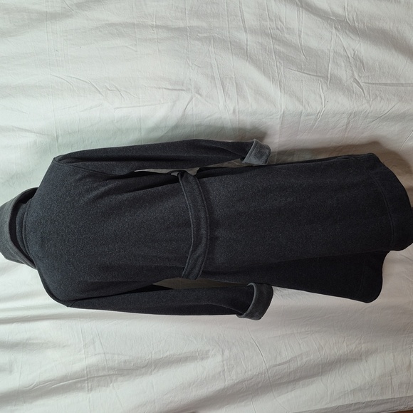 Kirkland Cozy Gray Robe with Belt Sz M VERY VERY SUBSTANTIAL ROBE - Picture 8 of 14